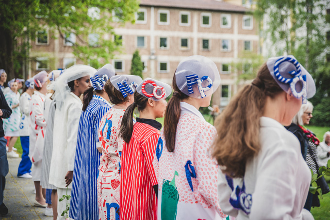 Lördagen den tjugonde maj Livstyckets vårmarknad ioch modevisning i Marabouparken, Sundbyberg.